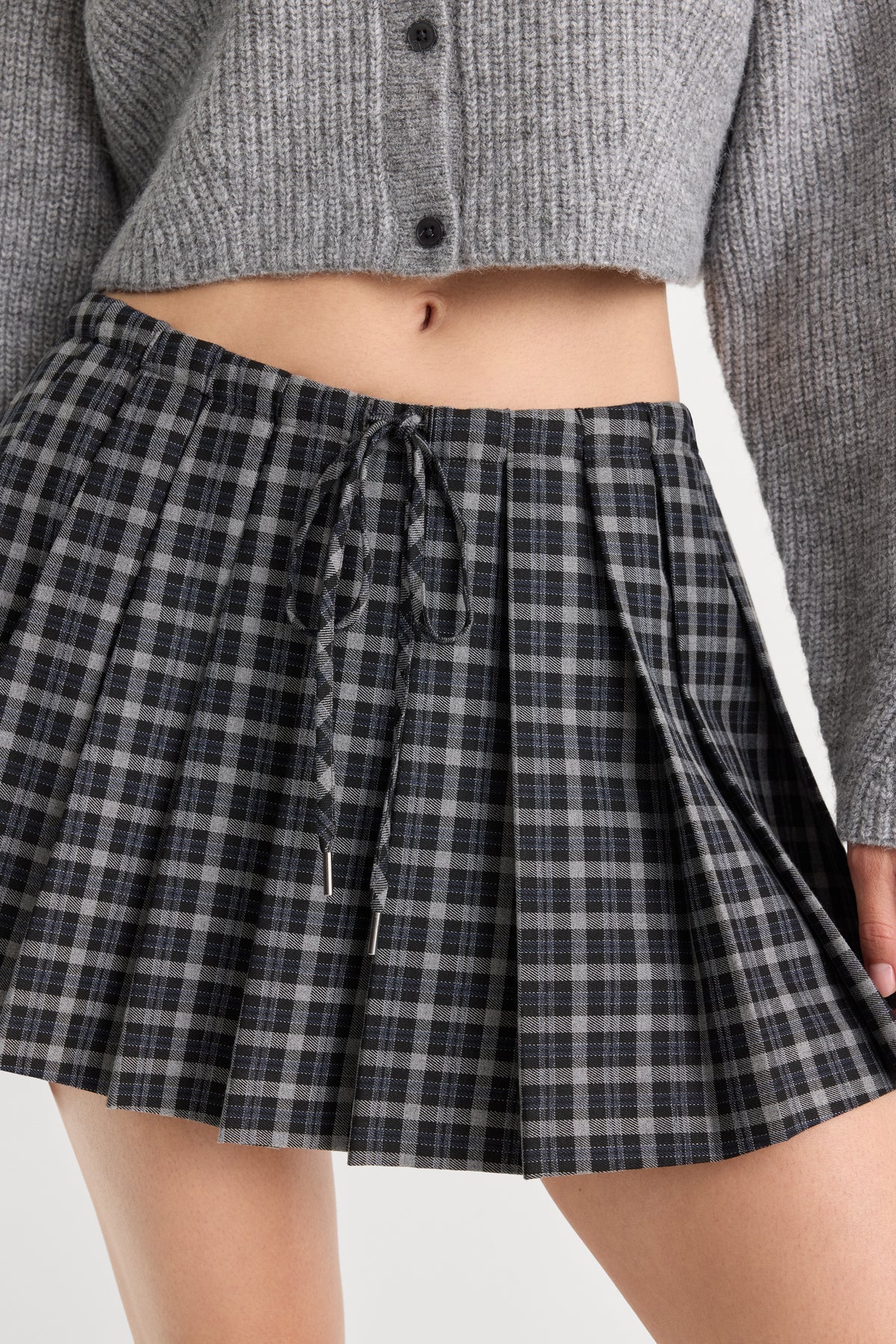 GOOD AMERICAN PLEATED SKIRT