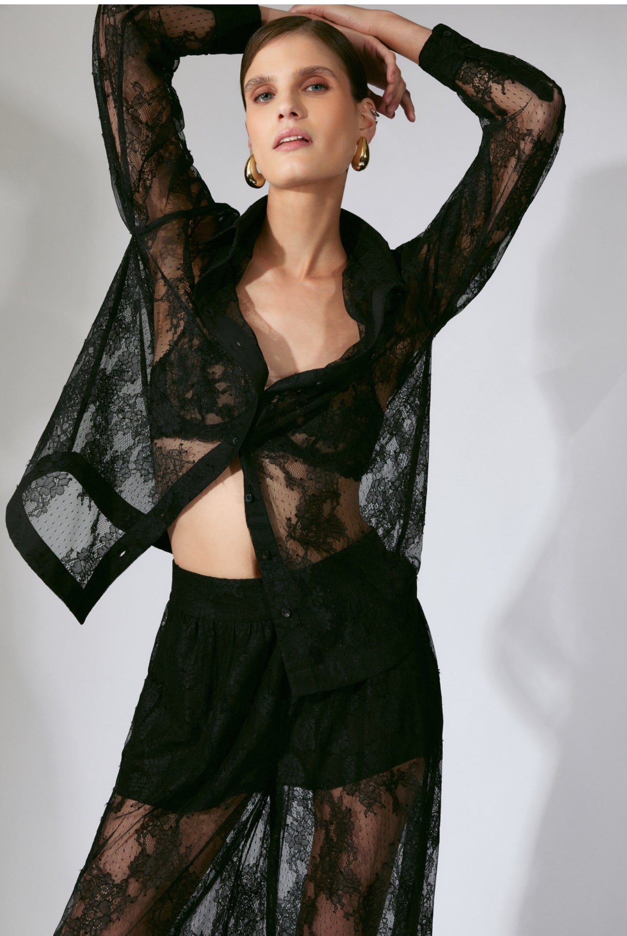 ALEIDA OVERSIZED LACE SHIRT – Envy by Melissa Gorga