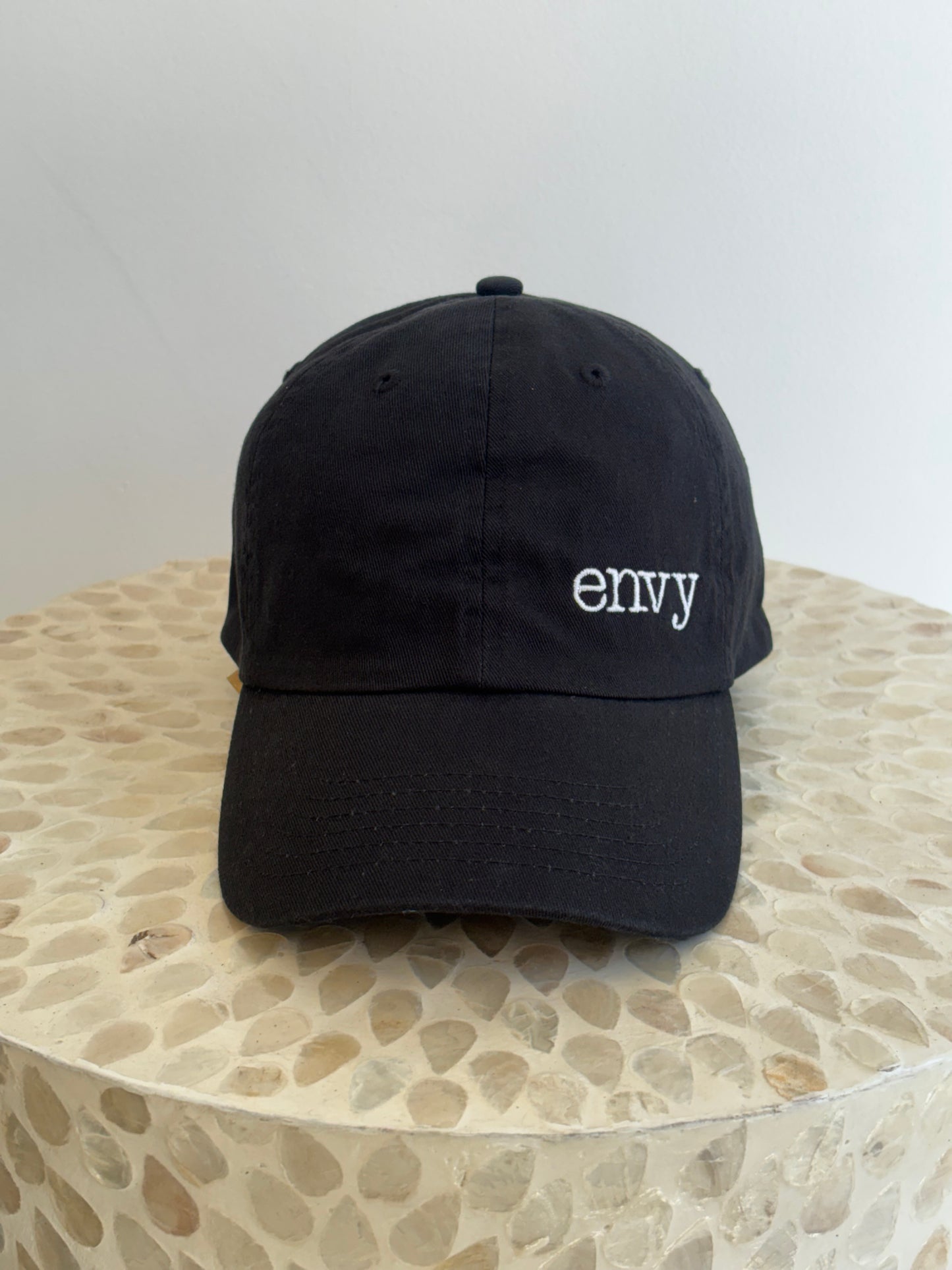 BLACK ENVY BASEBALL CAP