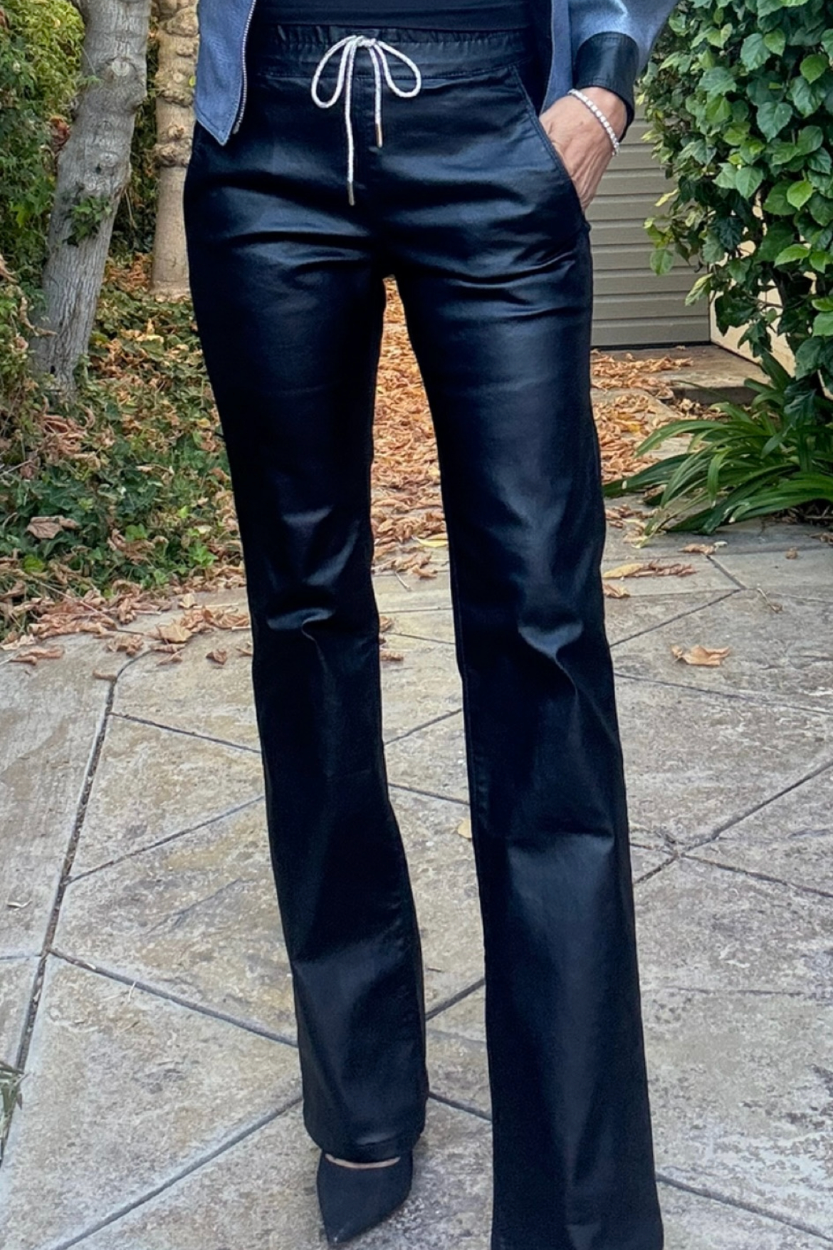 CRYSTAL TIE LOREN FLOG