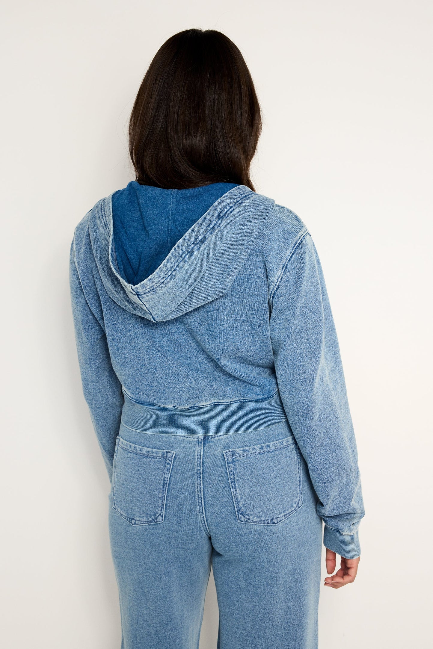 JEANIUS CROPPED ZIP HOODIE