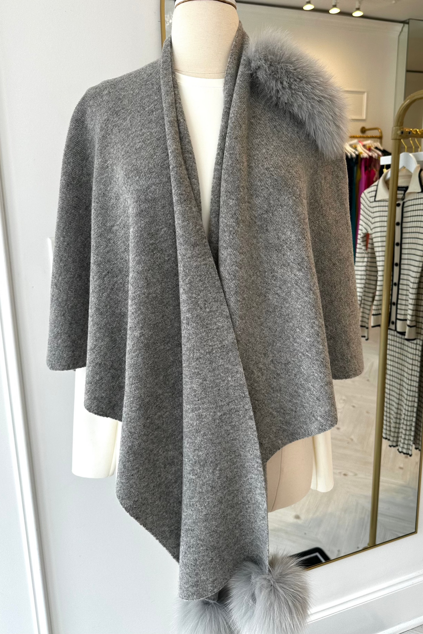 KNIT POM POM WRAP