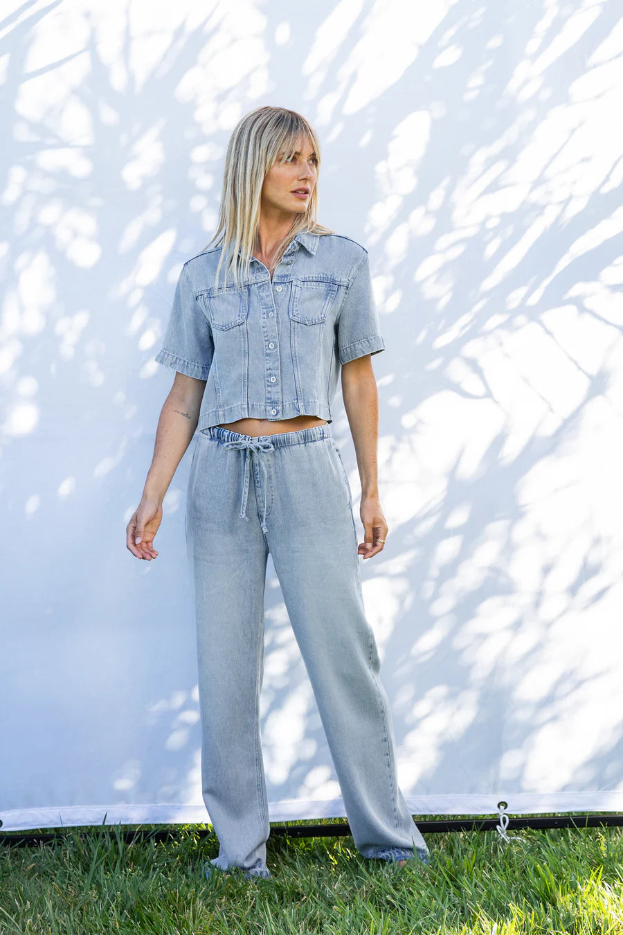ARTIC CROPPED BUTTON UP