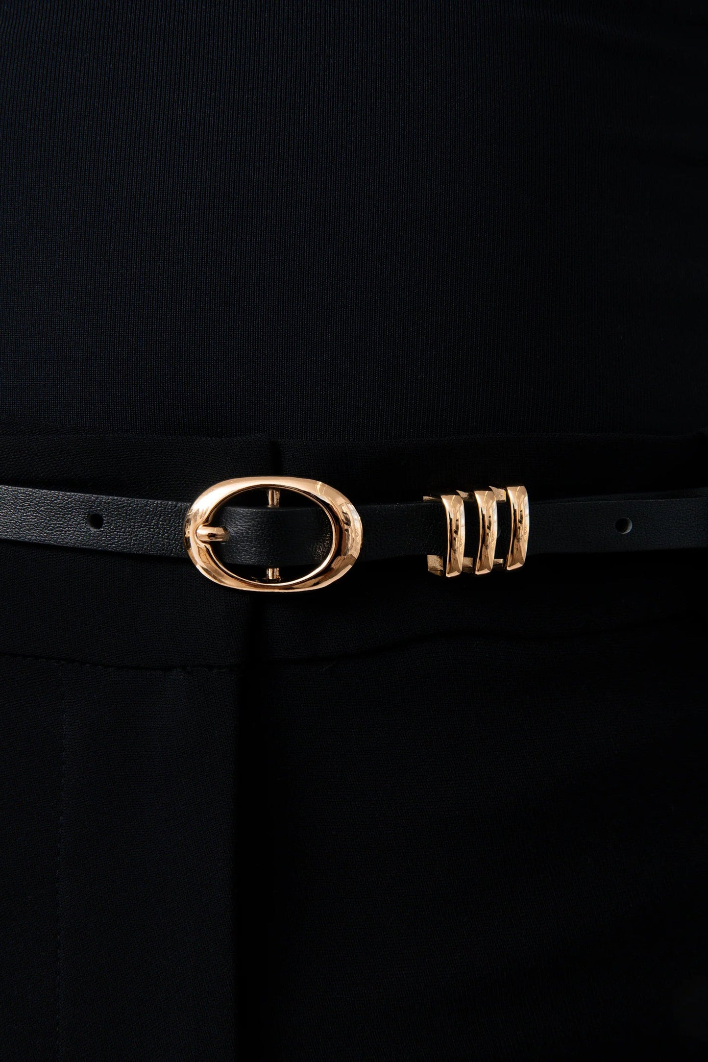 CLASSIC SKINNY BELT IN BLACK