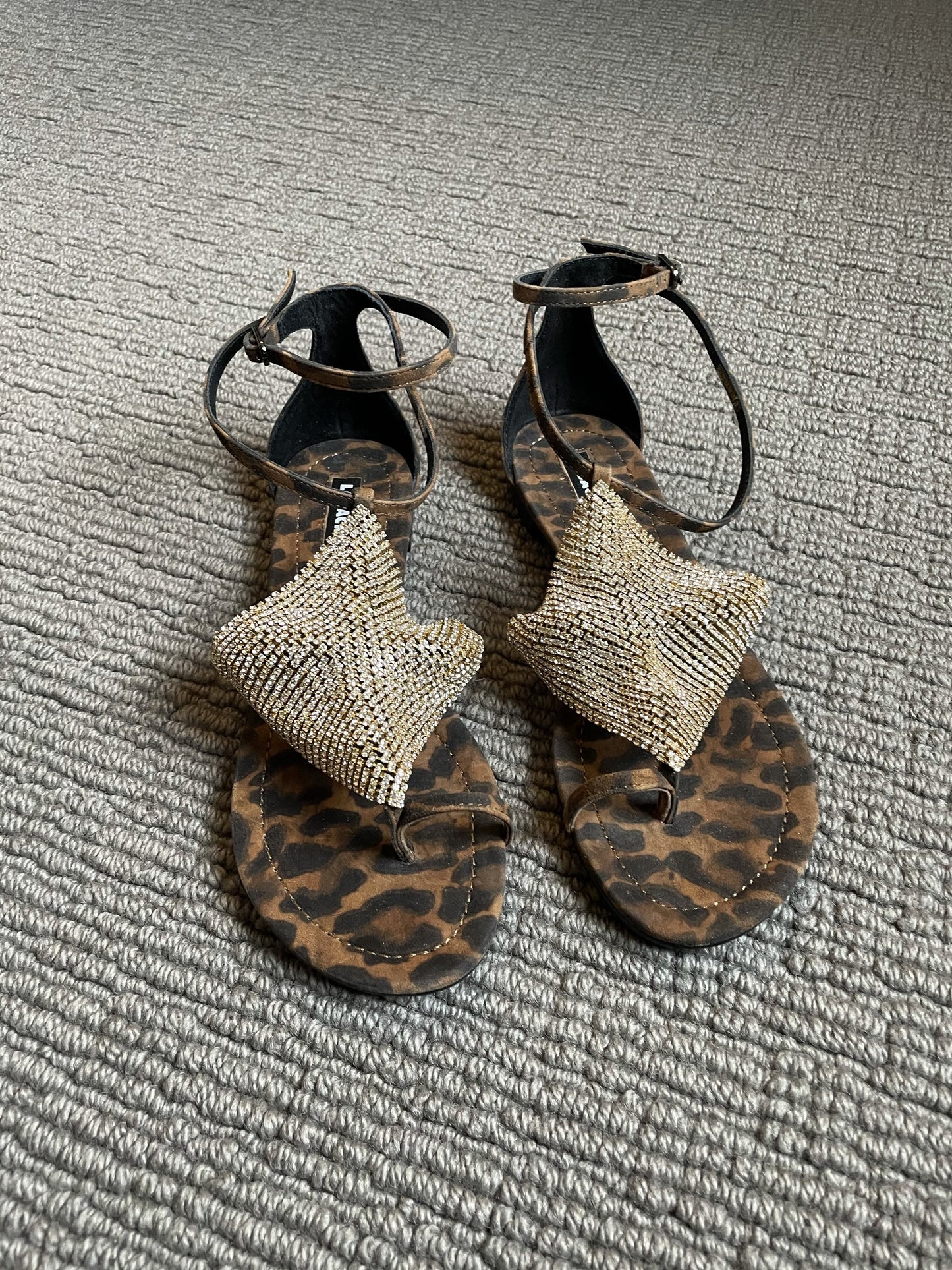 Cuero Sandal